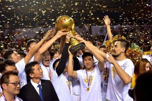 重大失误！中国队20年来首次无缘世锦赛决赛，团体却领先美国队